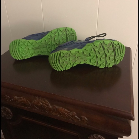 Shoes - Picture 4 of 4